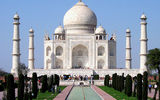 728px-taj_mahal_in_march_2004